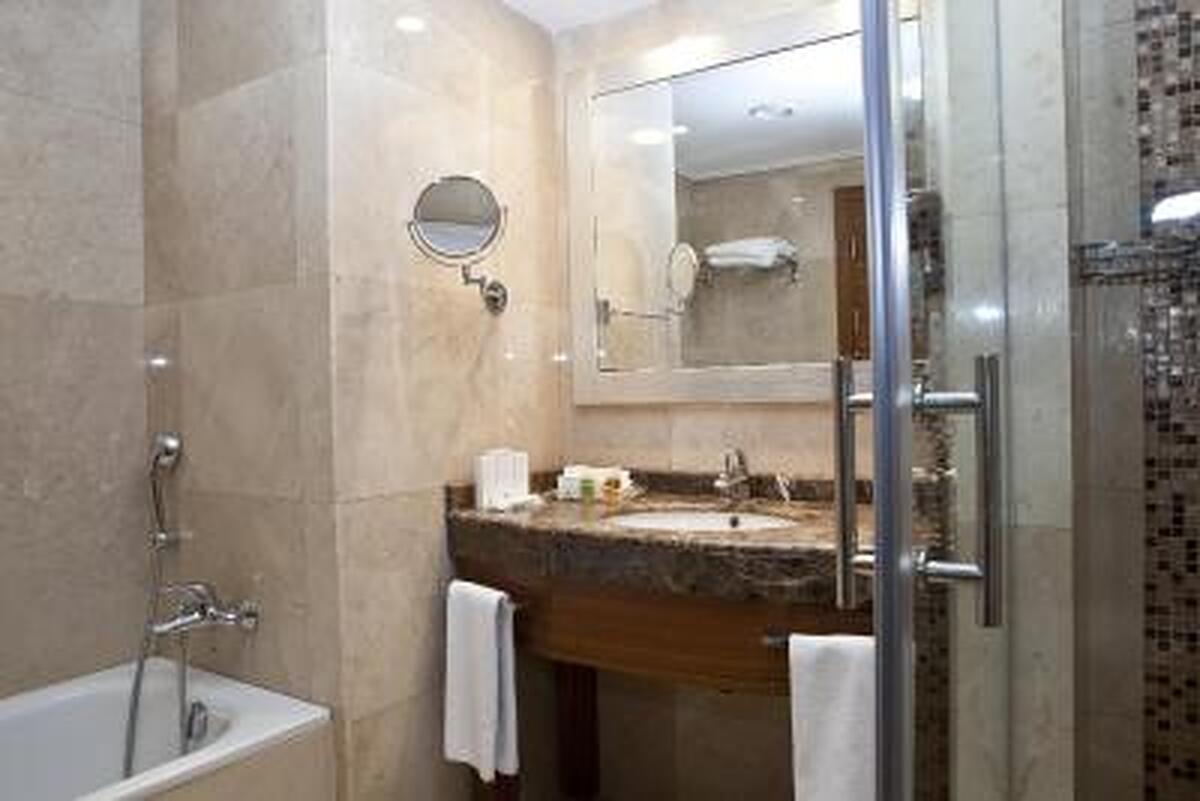 هالیدی این شیشلی