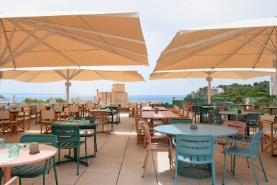 اینسید کالوی بیچ