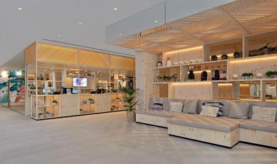 اینسید کالوی بیچ