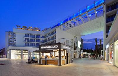 اینسید کالوی بیچ