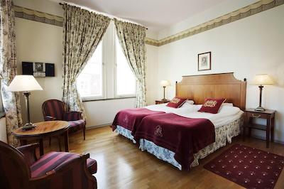 فیرست هتل استات