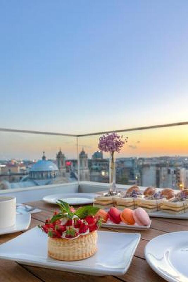سی‌وی‌کی تکسیم هتل استانبول