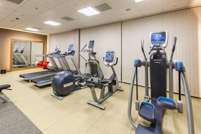 دوبلتری بای هیلتون تیومن