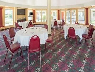 رامادا مسا فنیکس ایست اریا