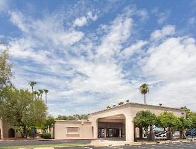 رامادا مسا فنیکس ایست اریا