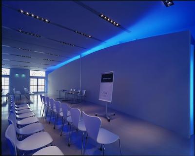 وناهتلز ویتریا فیرنز