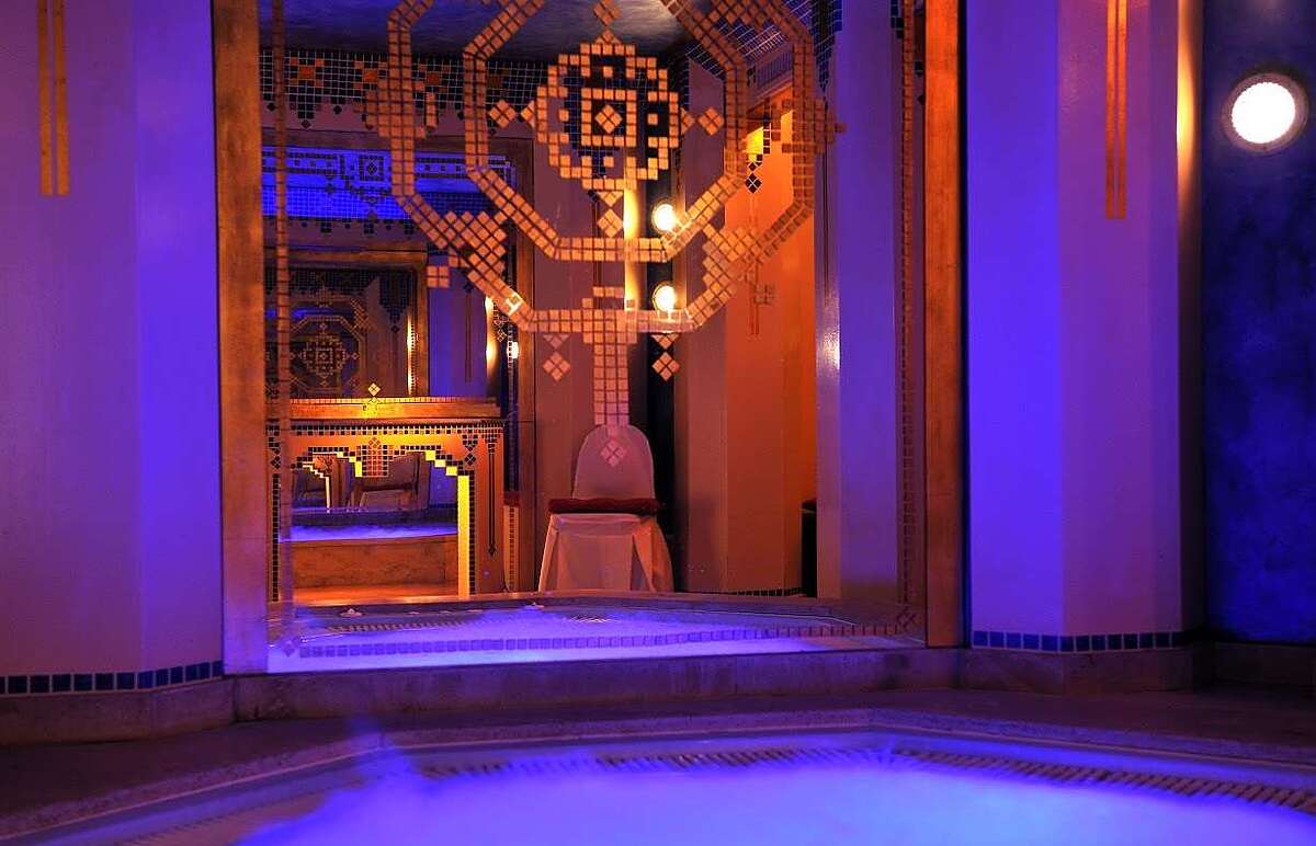 دمین د دیون گراند هتل گولف-کاسینو