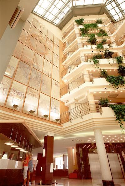 گولدن باهیا د تسا اند اسپا