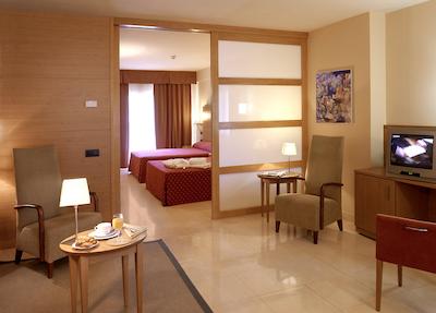 گولدن باهیا د تسا اند اسپا