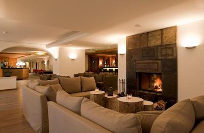 ادولا فلیمز