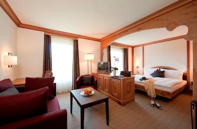 ادولا فلیمز