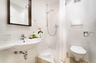 بست وسترن هتل گولدنز راد