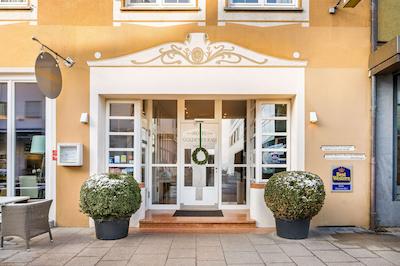 بست وسترن هتل گولدنز راد