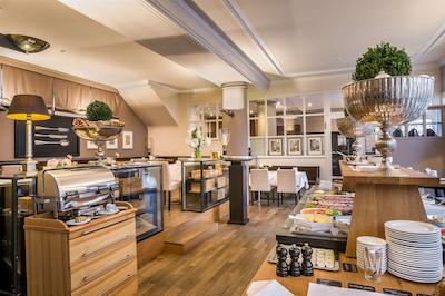 بست وسترن هتل گولدنز راد