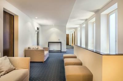 بست وسترن هتل گولدنز راد