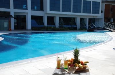 رادیسون بلو هتل اند اسپا استانبول توزلا