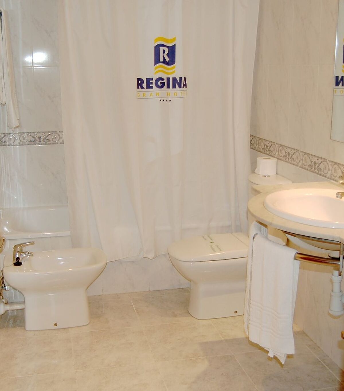 4ر رجینا گران هتل