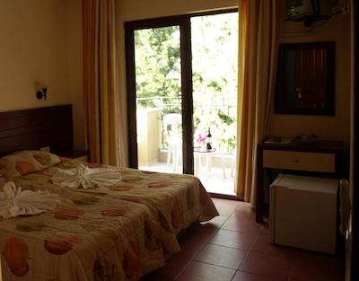 لماز سویت هتل بای کولابی