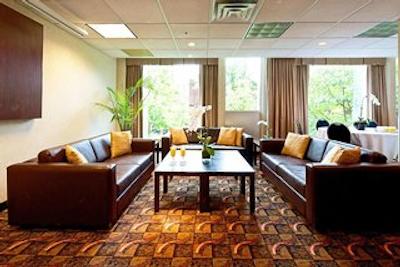 هامپتون این اند سویتز بای هیلتون وانکوور دونتون