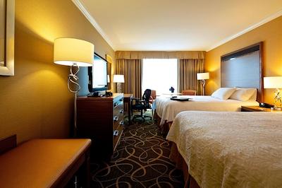 هامپتون این اند سویتز بای هیلتون وانکوور دونتون