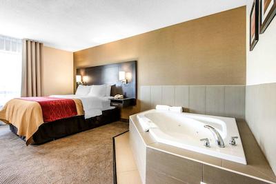 کمفرت این اُون اسوند