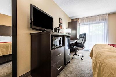 کمفرت این اُون اسوند