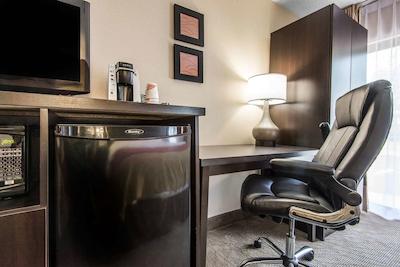 کمفرت این اُون اسوند