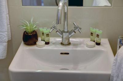 کویینسو هتل سور هتل کالکشن بای بست وسترن