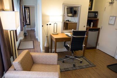 کوالیتی این اند کنفرنس سنتر دونتون