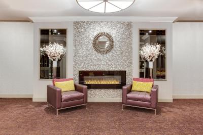 هلید این ترنتو اینترنیشنال آیرپرت