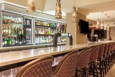 هلید این ترنتو اینترنیشنال آیرپرت