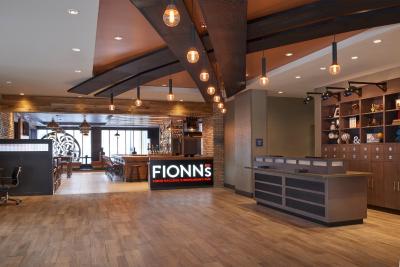 فور پوینتز بای شراتون ترنتو آیرپرت ایست