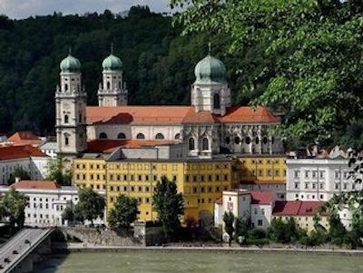 ایب هتل پاساو سیتی سنتر