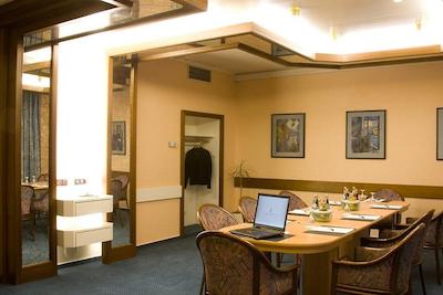 ایب هتل پاساو سیتی سنتر