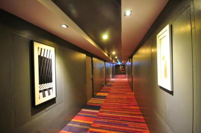 اریز سوخومویت