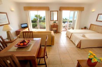 کلوب پرتو مز