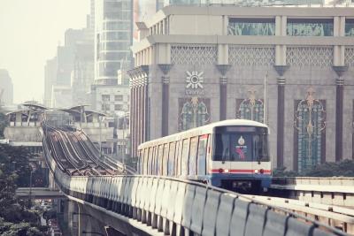 ارکادیا سوئیتز فلونچیت بانکوک بای کامپس هاسپیتالیتی