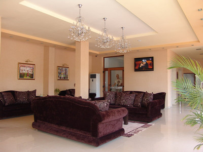 هاپی اپاردتل اند اسپا