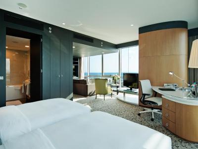 دابل تری بای هیلتون هتل استانبول-مودا