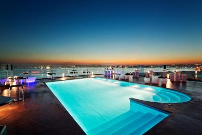 دابل تری بای هیلتون هتل استانبول-مودا