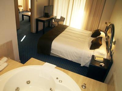 سرکتل هتل پالاشن دل مار