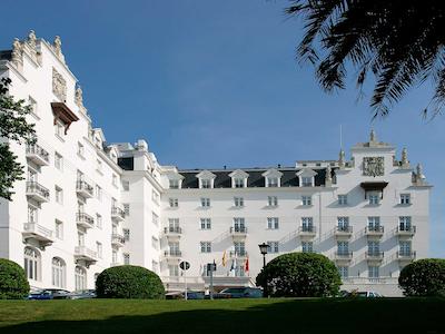 اورستارز هتل ریل