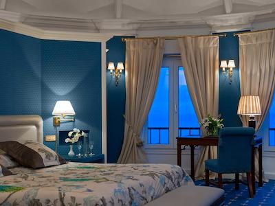 اورستارز هتل ریل