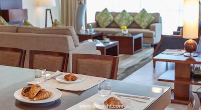 الگانس اچ تی دیزاین سوئیتس