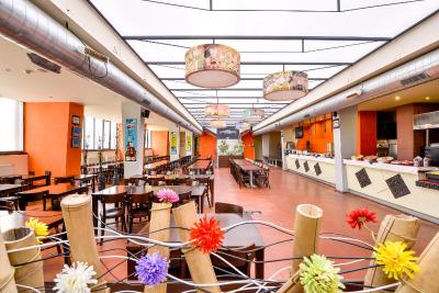 پلوز پراگ هستل