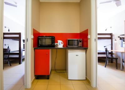 پلوز پراگ هستل