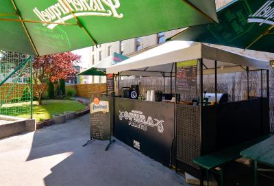 پلوز پراگ هستل