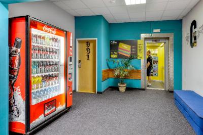 پلوز پراگ هستل