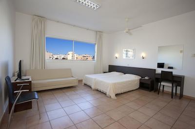 کستانتیانا بیچ اپارتمنتز