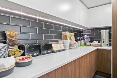 ال پاسُ متر این پرت ماککواری